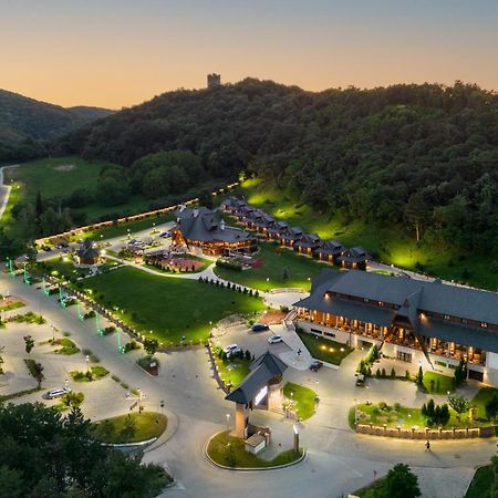 Etno Naselje Vrdnicka Kula Hotel Vrdnik Exterior foto