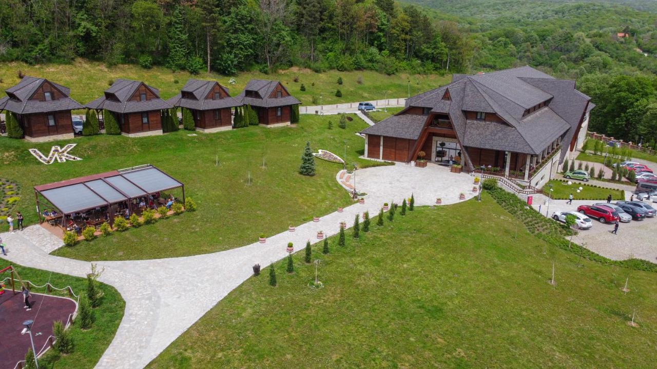 Etno Naselje Vrdnicka Kula Hotel Vrdnik Exterior foto